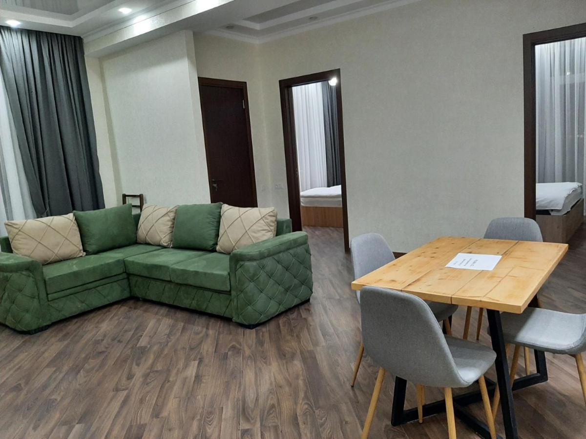 Vazi Aparthotel Tbilisi Bagian luar foto