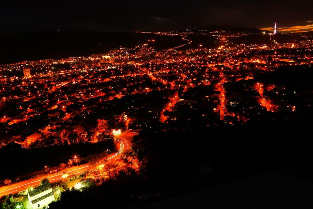 Vazi Aparthotel Tbilisi Bagian luar foto